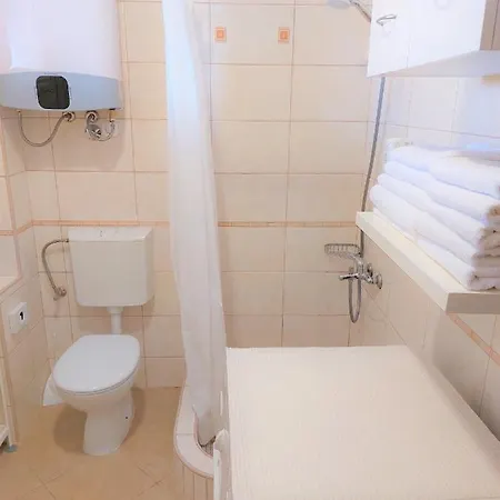 Tina * Ντουμπρόβνικ