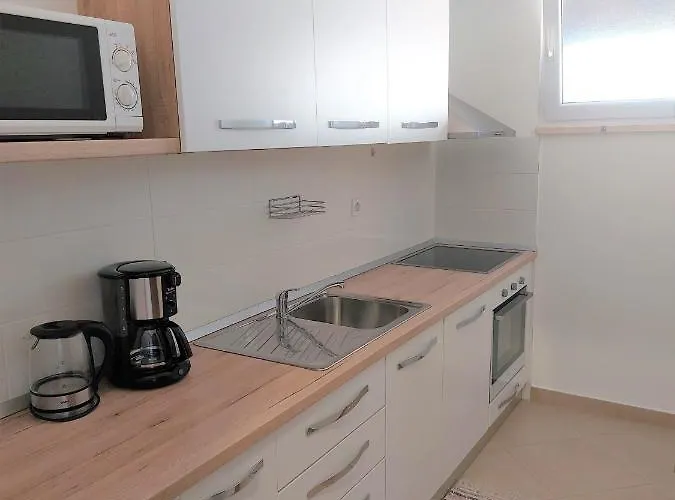 Tina * دوبروفينك